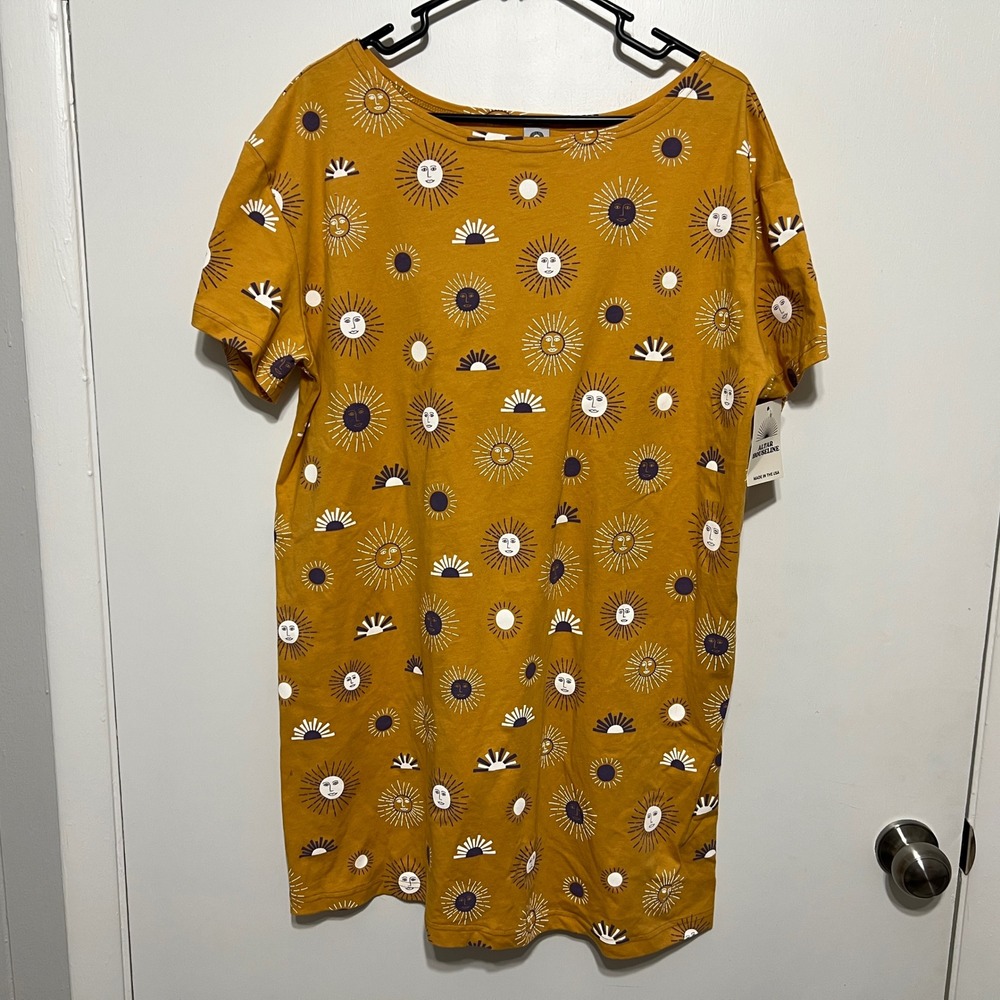 Altar Houseline Women's Sammy T-Shirt Dress Size M Mustard Yellow Sun Print‎ NWT